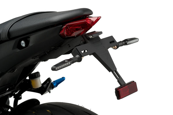 LIGHTING LIC. PLASTIC ANGLE C/BLACK
