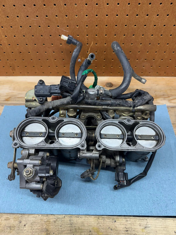 2004-2006 OEM YAMAHA YZF R1 MAIN FUEL INJECTORS / THROTTLE BODIES