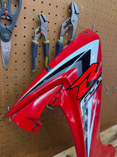 2006-2007 SUZUKI GSXR 600 750 OEM RIGHT SIDE UPPER FAIRING