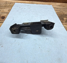 2006-2007 YAMAHA YZF R6 - FRAME SIDE BRACKET COWL
