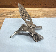 2008-2016 OEM YAMAHA YZF R6 - LEFT REARSET FOOT PEG
