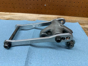 2004-2005 OEM SUZUKI GSXR 600/750 REAR DOGBONE SUSPENION & LOWER LINKS
