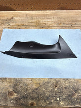 08-16 YAMAHA R6 - LEFT AIR DUCT COVER
