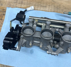 2006-2007 OEM SUZUKI GSX-R600 - THROTTLEBODY ASSEMBLY INJECTORS *GOOD*