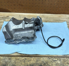 2008-2016 OEM YAMAHA YZF R6 - OIL PAN & SENSOR W/ DRAIN BOLT