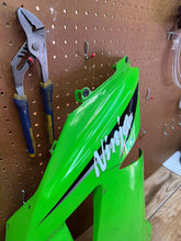 2006.2007 KAWASAKI NINJA ZX10R OEM LEFT MID UPPER SIDE FAIRING COWL PLASTIC