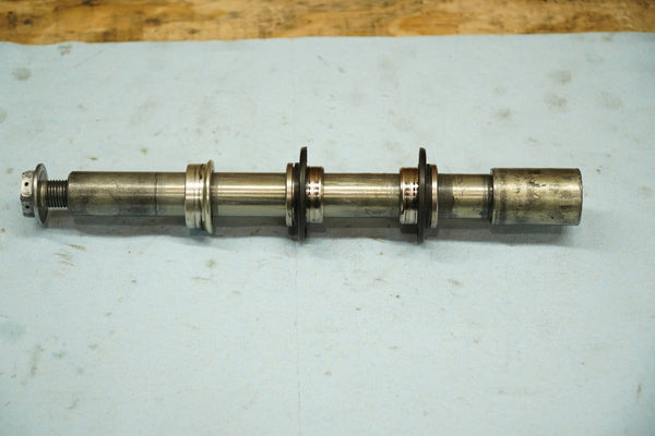 2008-2016 OEM YZF R6 FONT AXLE AND SPACERS / NUT