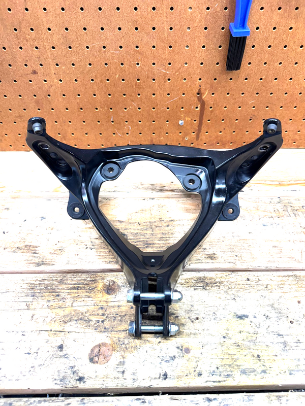 2007-2008 OEM SUZUKI GSXR 1000 FRONT HEADLIGHT FAIRING STAY BRACKET