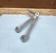 2006-2007 OEM SUZUKI GSX-R600/750 - LEFT PASSENGER PEG