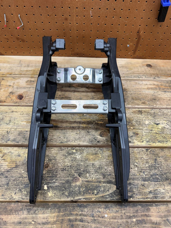 2006-2007 OEM SUZUKI GSXR 600 750 REAR BACK TAIL SEAT SUBFRAME
