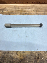 08-16 OEM YAMAHA R6 - FRONT AXLE & CUT