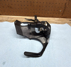 2006-2007 OEM YAMAHA YZF R6 - BOTTOM TRIPLE TREE FAIRING COWL BRACKET