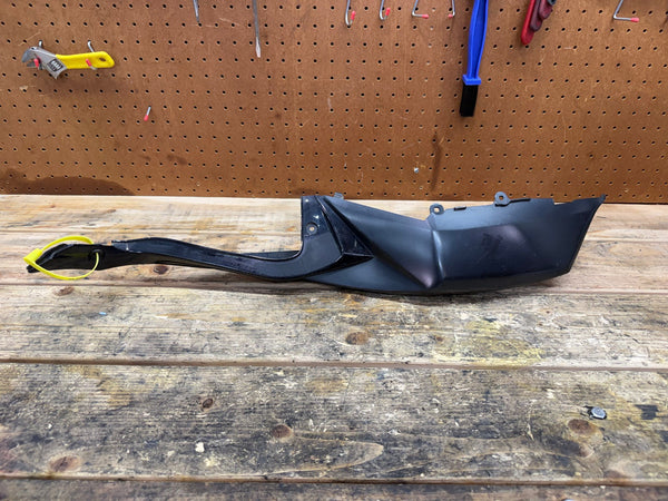 2008 08-10 OEM SUZUKI GSXR600 GSXR 600 REAR LEFT TAIL FAIRING PLASTIC