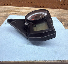 2008-2010 OEM SUZUKI GSX-R600 - TACH SPEEDOMETER CLUSTER SPEEDO *13,035 MILES*