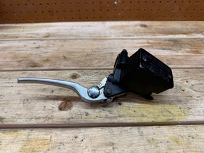 2008-2012 SUZUKI BUSA GSXR1300R OEM FRONT BRAKE MASTER CYLINDER W/ LEVER