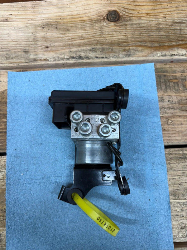 2019 - 2023 OEM KAWASAKI NINJA 636 OEM ABS PUMP