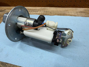 2006-2007 SUZUKI GSXR 600 750 OEM FUEL PUMP ASSEMBLY 15100-01H00 *LOW MILES*