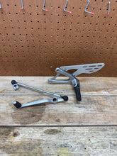 2009-2014 OEM YAMAHA YZF R1 LEFT REARSET DRIVER FOOT PEG SHIFTER LINKAGE