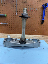 2008 OEM HAYABUSA 1300R BOTTOM TRIPLE TREE FORK HOLDER