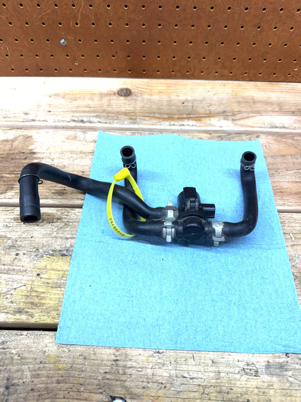2008-20SUZUKI HAYABUSA OEM AIR VALVE SOLENOID TOP ENGINE SWITCH SENSOR