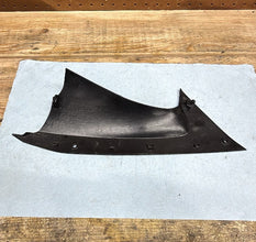 08-16 YAMAHA R6 - RIGHT AIR DUCT COVER