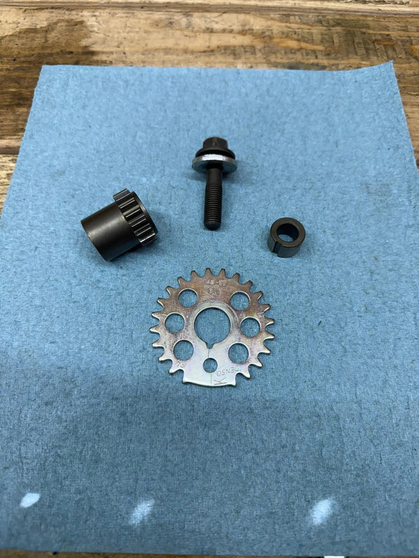2009-2014 OEM YZF R1 WATER PUMP GEAR & HARDWARE