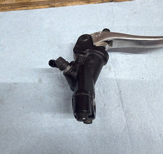 2008-2016 OEM YAMAHA YZF R6 - FRONT MASTER CYLINDER & LEVER