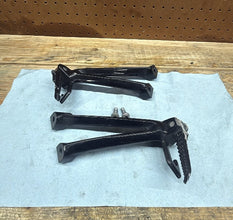 2006-2007 OEM SUZUKI GSX-R600/750 OEM PASSENGER PEGS