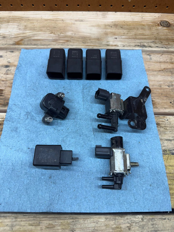 2016-2020 OEM KAWASAKI ZX10R OEM SENSORS & RELAYS
