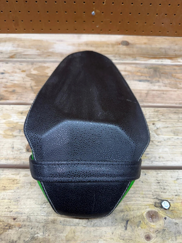 2022 KAWASAKI Z900 REAR BACK PASSENGER TANDEM SEAT PAD SADDLE PILLION