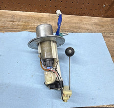 2006-2007 SUZUKI GSX-R600/750 - FUEL PUMP ASSEMBLY AND FLOAT LEVEL