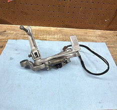 2006-2007 OEM YAMAHA YZF R6 - RIGHT REARSET AND BRAKE PEDAL/SENSOR