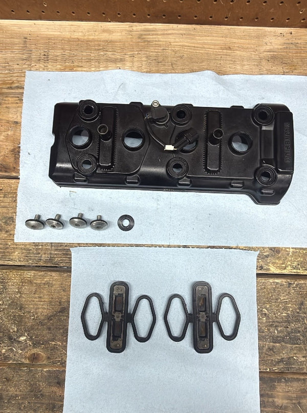 2006-2007 OEM SUZUKI GSX-R600 - VALVE COVER CYLINDER HEAD COVER MOTOR ENGINE