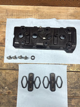 2006-2007 OEM SUZUKI GSX-R600 - VALVE COVER CYLINDER HEAD COVER MOTOR ENGINE