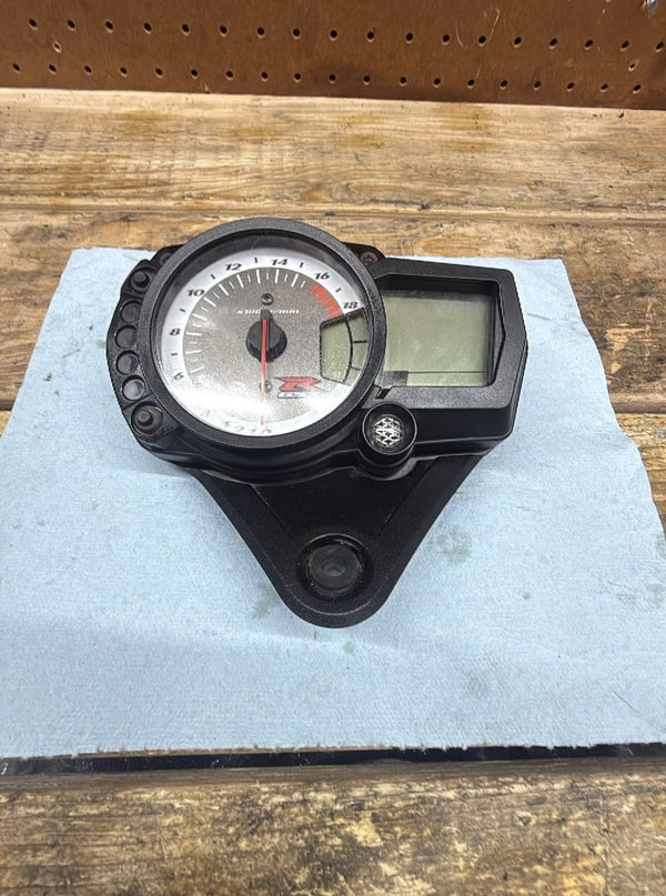 2008-2010 OEM SUZUKI GSX-R600 - TACH SPEEDOMETER CLUSTER SPEEDO *13,035 MILES*