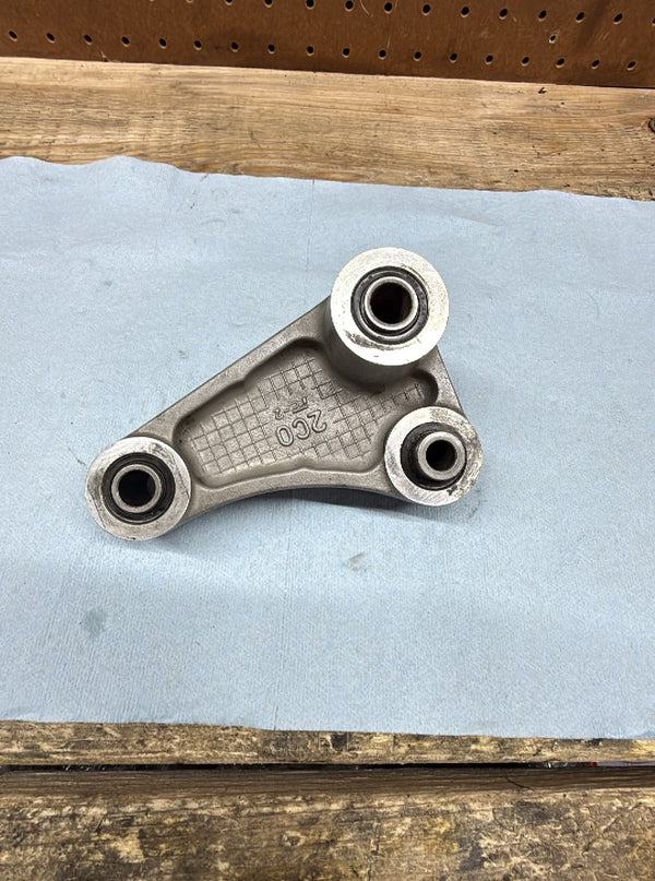 2006-2007 OEM YAMAHA YZF R6 - REAR DOGBONE SUSPENSION