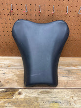 2005-2006 OEM SUZUKI GSXR 1000 GSXR1000 DRIVER FRONT SEAT SADDLE
