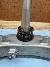 2008 OEM HAYABUSA 1300R BOTTOM TRIPLE TREE FORK HOLDER