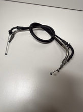 11-25 OEM SUZUKI GSXR600/750 - THROTTLE CABLES