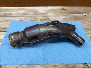 2004-2006 YAMAHA YZF R1 OEM EXHAUST MIDPIPE MID MIDDLE PIPE