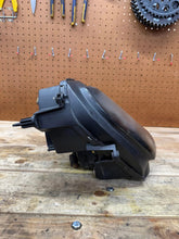 1999-2007 OEM SUZUKI HAYABUSA GSX1300 FRONT HEADLIGHT HEAD LIGHT LAMP