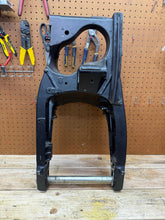 2008 OEM SUZUKI HAYABUSA BKING SWINGARM *CLEAN*