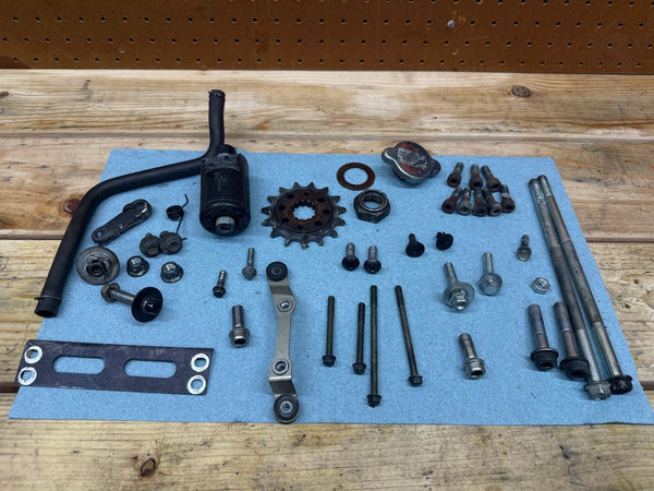 2005-2006 GSXR 1000 OEM HARDWARE BOLT KIT
