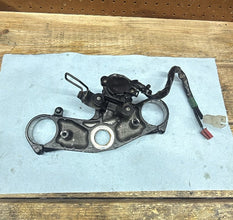 2008-2016 OEM YAMAHA YZF R6 - TOP TRIPLE TREE FORK CLAMP & IGNITON
