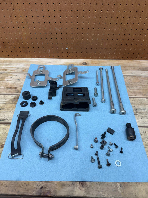 2011-2015 OEM KAWASAKI ZX10R OEM HARDWARE & BOLT KIT