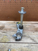 1999-2007 OEM SUZUKI HAYABUSA LOWER BOTTOM TRIPLE CLAMP