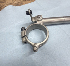 2006-2007 OEM SUZUKI GSXR 600/750 RIGHT CLIPON & RESERVOIR BRACKET / HARDWARE