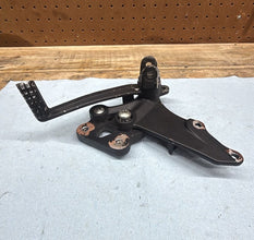 2006-2007 OEM SUZUKI GSX-R600/750 - RIGHT REARSET & BRAKE LEVER