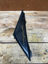 2005 2006 OEM SUZUKI GSXR1000 RIGHT SIDE FUEL TANK TRIM 47111-41G0