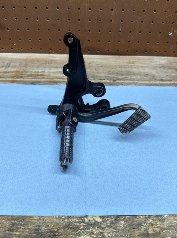 2009-2014 OEM SUZUKI GSX-R1000 - REAR RIGHT REARSET